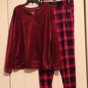 Nautica Two Piece Pajama Set Size Medium Velour Henley Top Plaid Bottoms Cozy